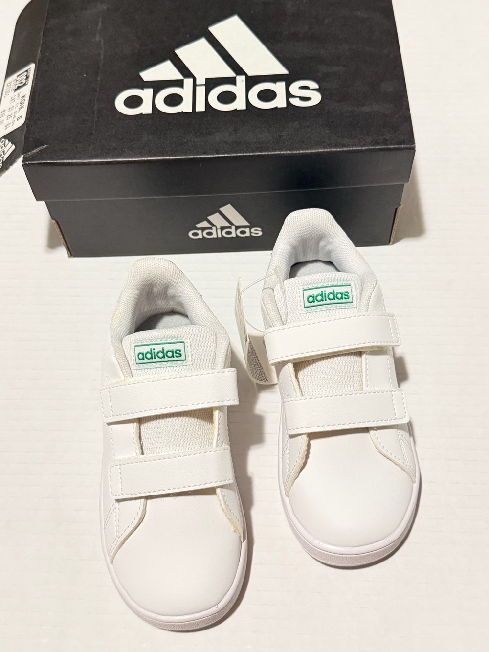 adidas Kids' Advantage Lifestyle Court Double Hook and Loop Shoe NEW